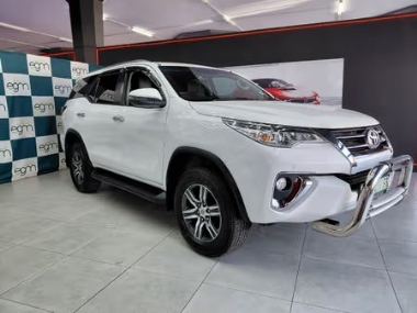 2018 Toyota Fortuner 2.4 GD-6 4x4 Auto - ABS, Air conditioning, Electric windows, Reverse camera, Park distance control, Sat nav, Towbar, Airbags, Alarm system, Power mode and Eco mode, Partial service record, Radio, Bluetooth, USB, Aux, Cruize control, x2 subwoofers with adjustable knobs, H2, H4, L4, Diff-lock and traction control. Finance available, Trade-ins welcome, Delivery country wide, T&C'S apply!!!